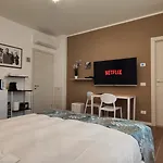 Fellini 게스트하우스 3*