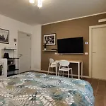 Fellini 게스트하우스